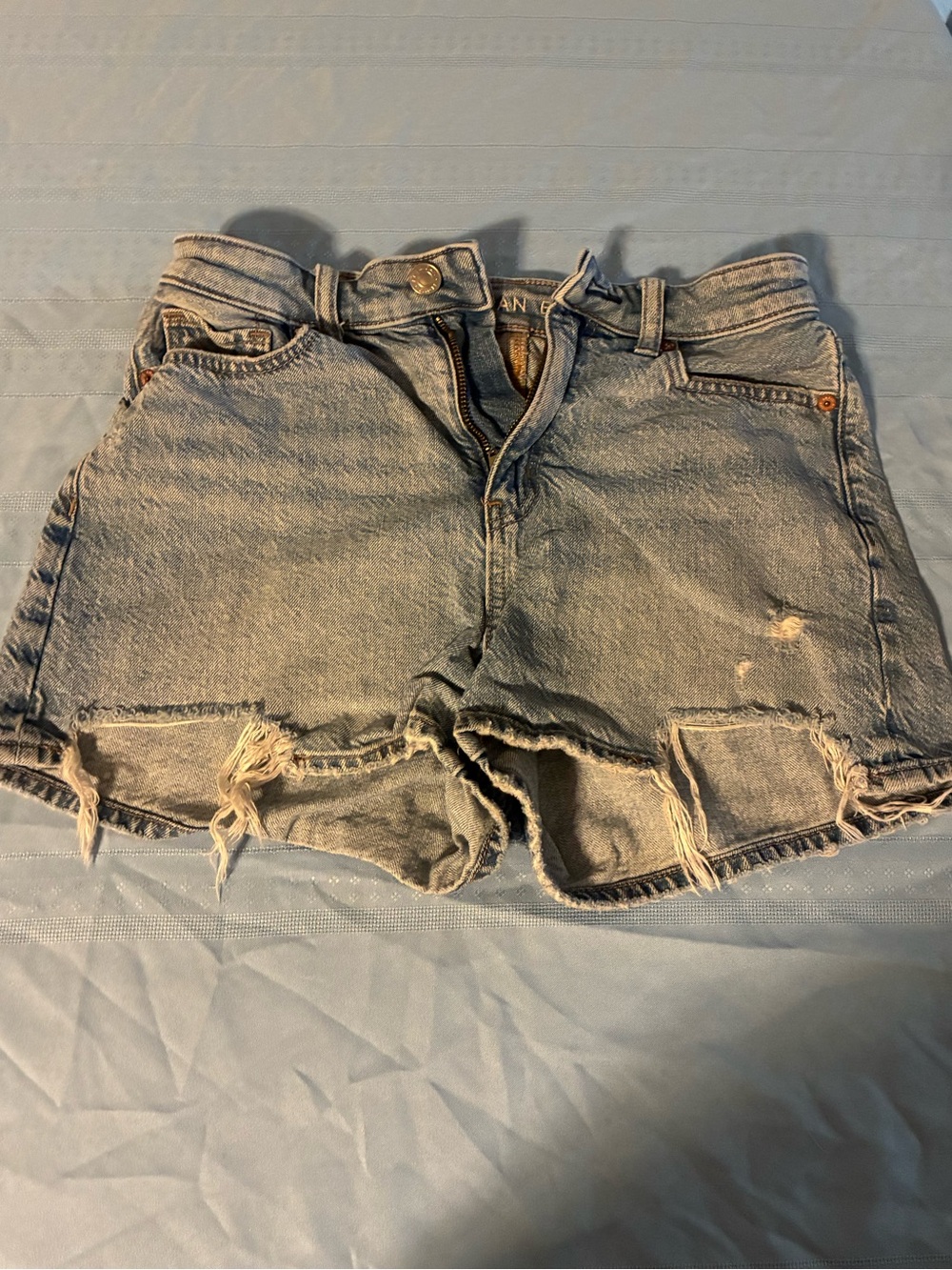 American Eagle Women’s 0 Distressed Mom Shorts